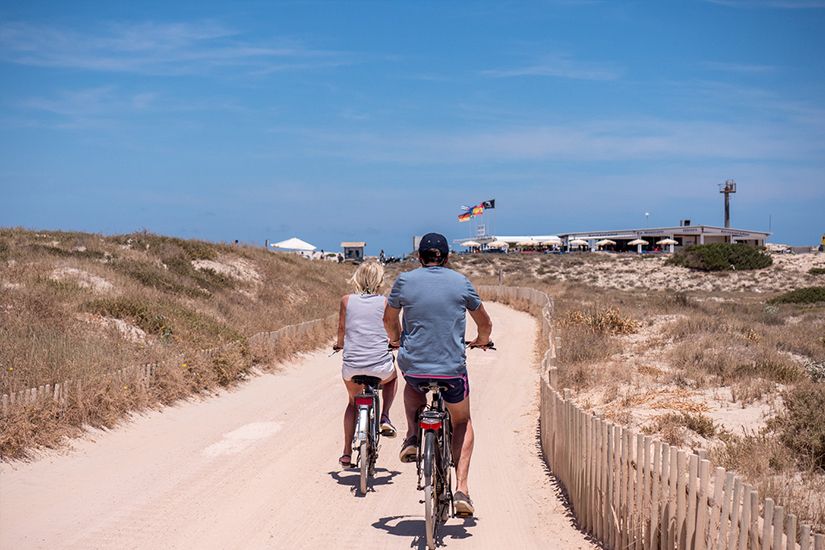 3 rutas para descubrir la isla de Formentera en bicicleta