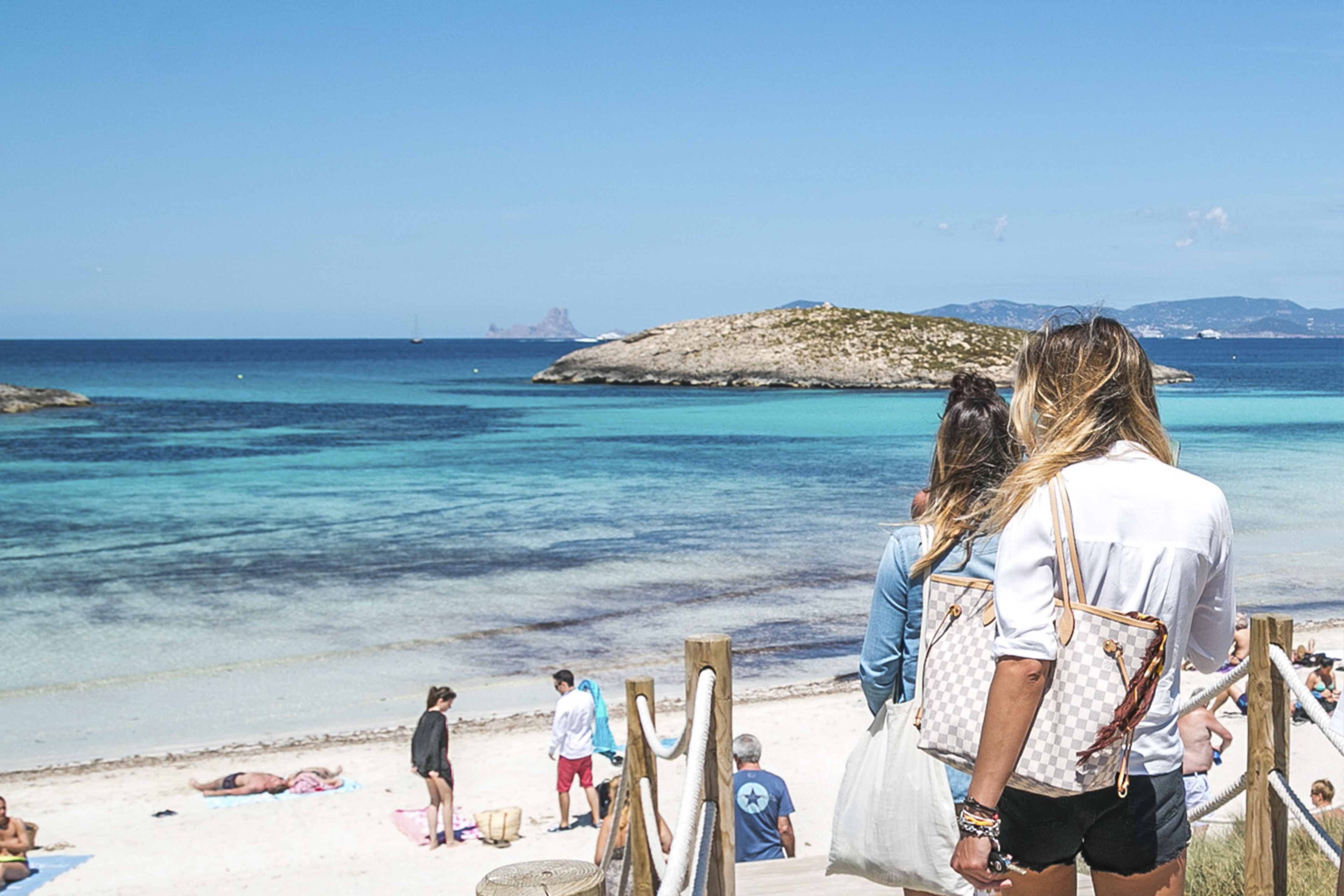 Cómo moverse por Formentera con niños: Guía práctica y consejos