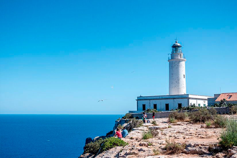 Alquiler coche en Formentera Faro Mola